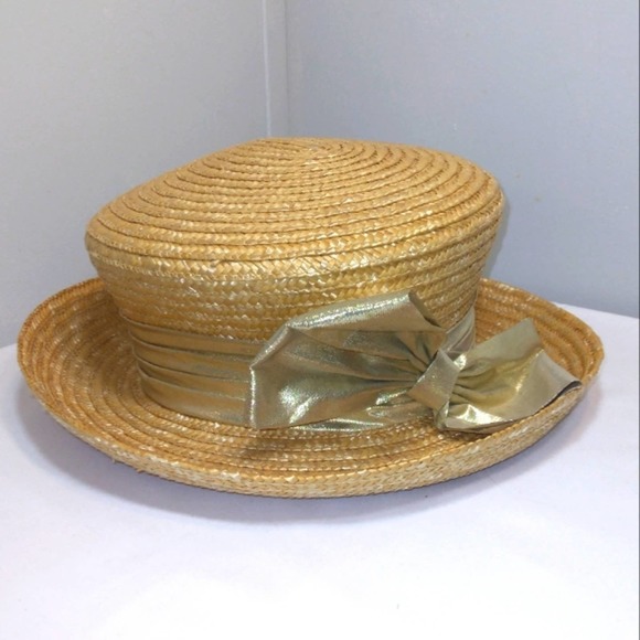 NWOT Adorable Summer 100% Straw 👒 with gold Bow accent - Picture 6 of 12